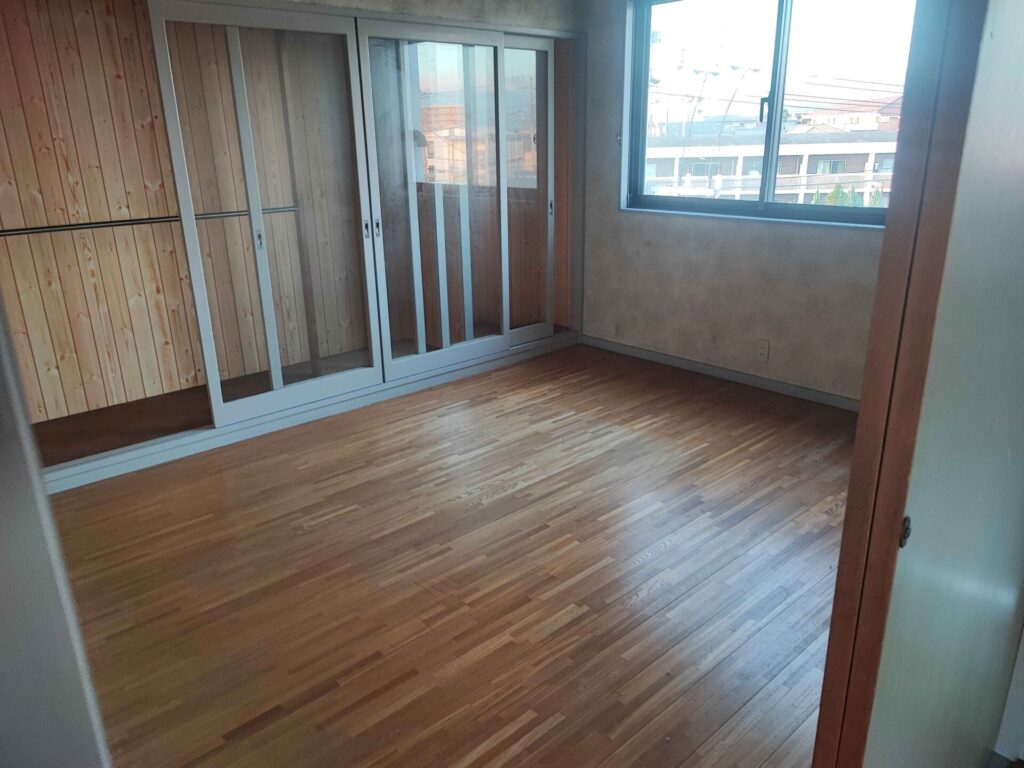 洋室 作業後